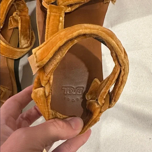 Teva Flatform Universal Velvet Sandals platform sandal women’s size 7 EUC‎ - Picture 5 of 7